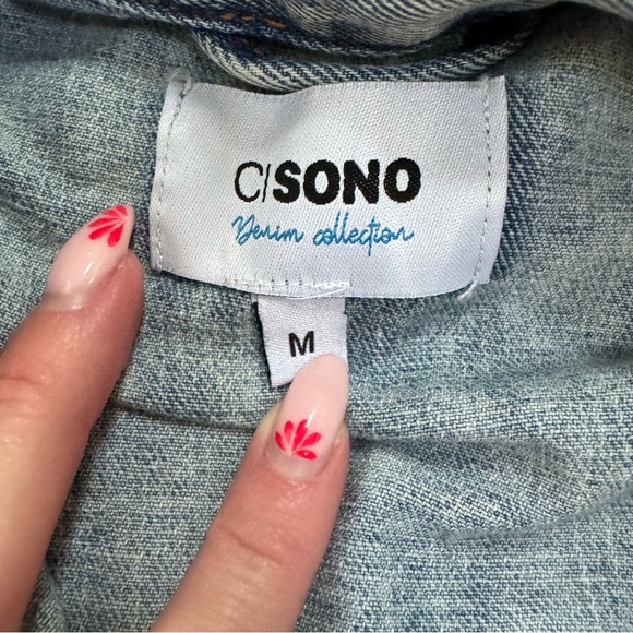 C I Sono Light Wash Sleeveless Denim Vest - Size Medium - Picture 2 of 3